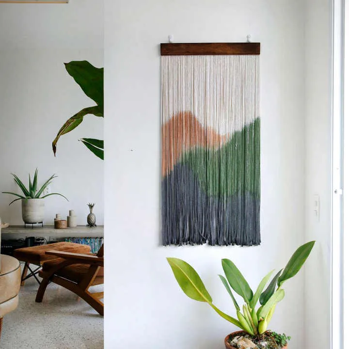 غزول بوهيمية كبيرة ربطة صبغ بمكرمية الجدار . Bohemian Yarn Large Tie Dye Macrame Wall Hanging for
