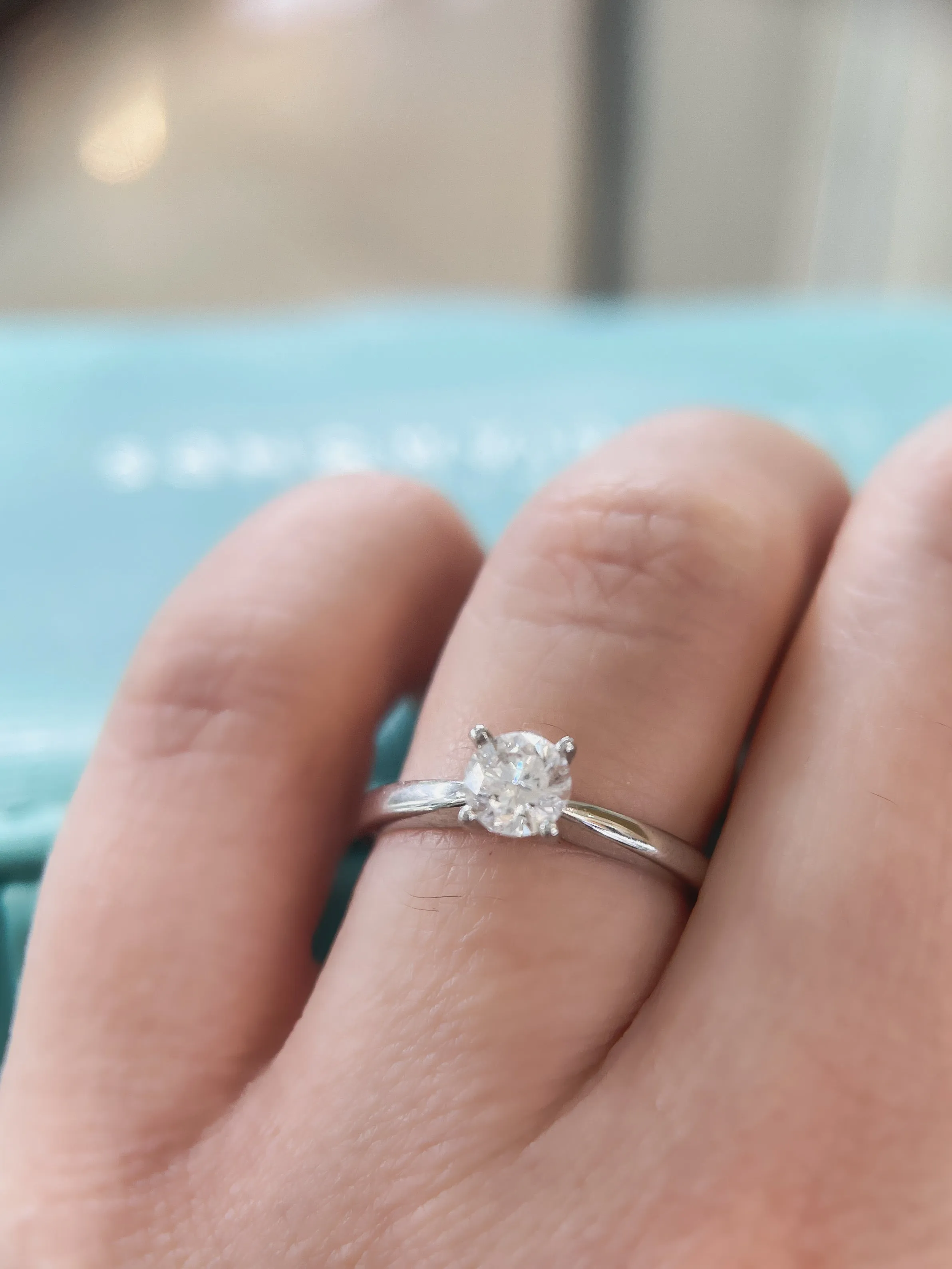 0.51ct Round Canadian Diamond 4-prongs Solitaire Engagement Ring 14k White Gold
