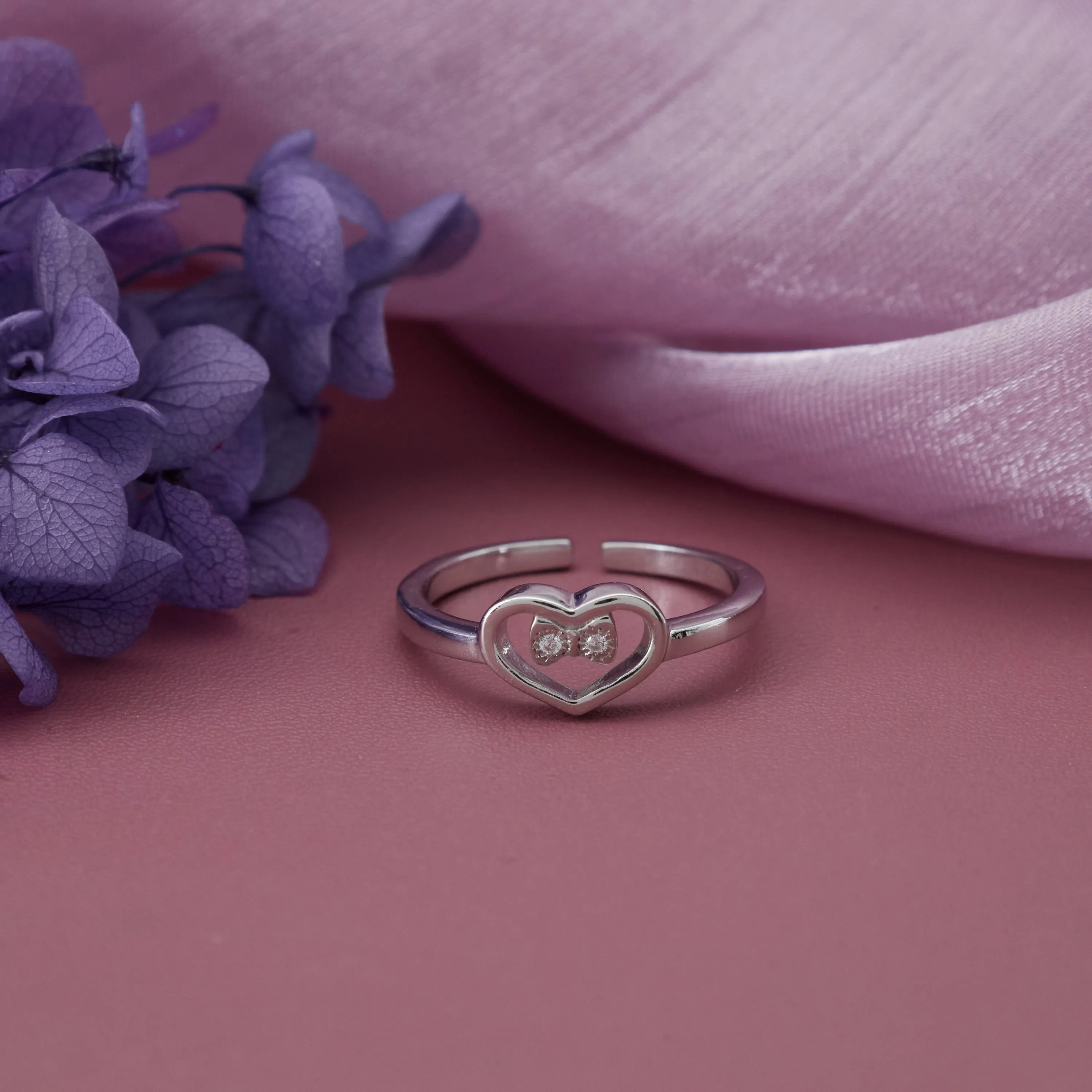 Beautiful 925 Silver Ring - Timeless Design
