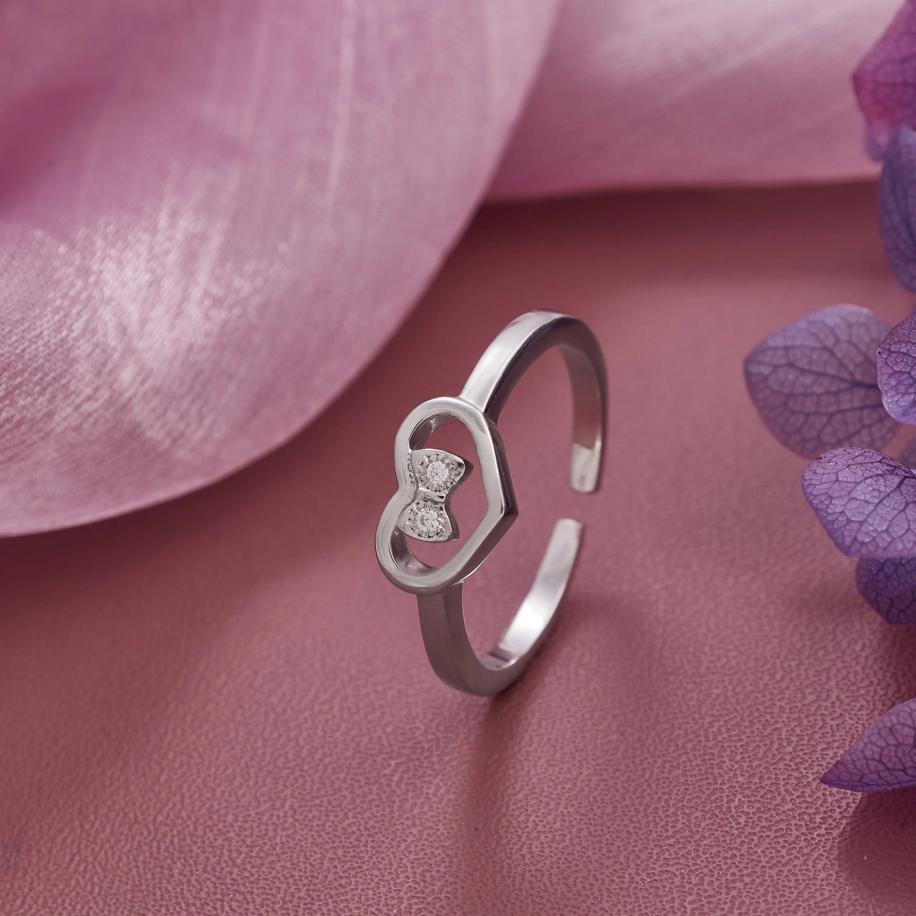 Beautiful 925 Silver Ring - Timeless Design