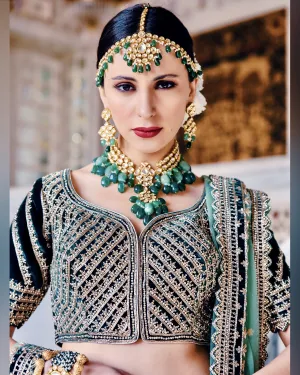 Benazir Set