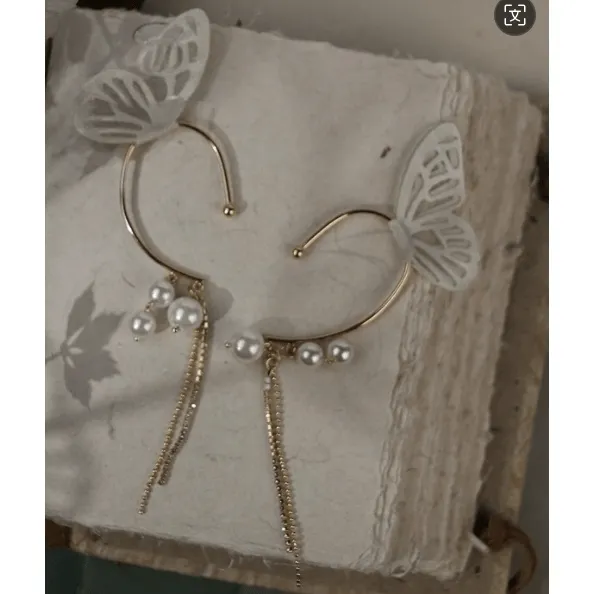 Chic Hollow Butterfly Pearl Ear Cuff Wrap Earring
