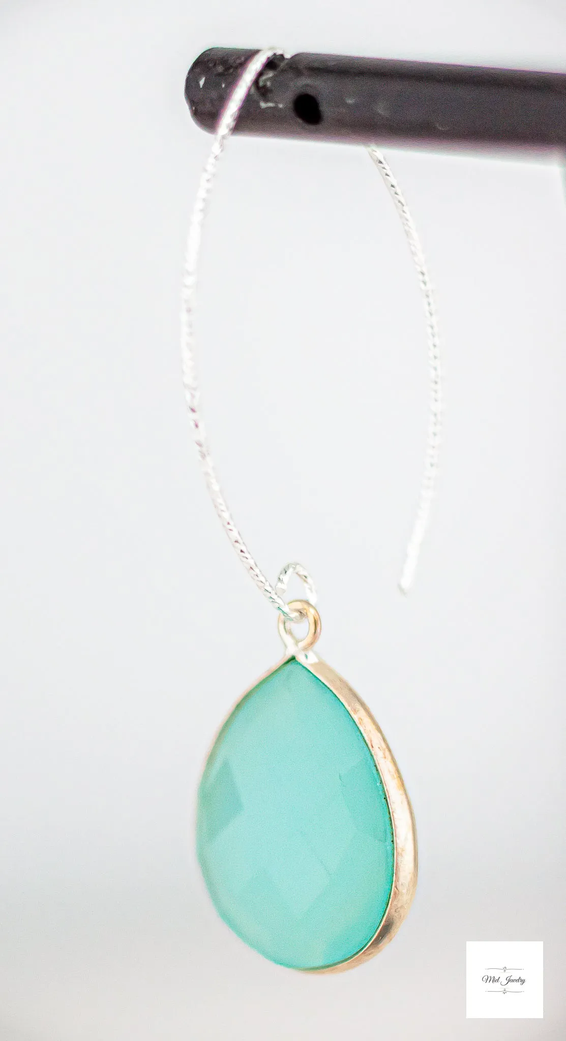 Chic Sea Blue Chalcedony Earrings: Chic Aqua Blue Silver Statement Earring