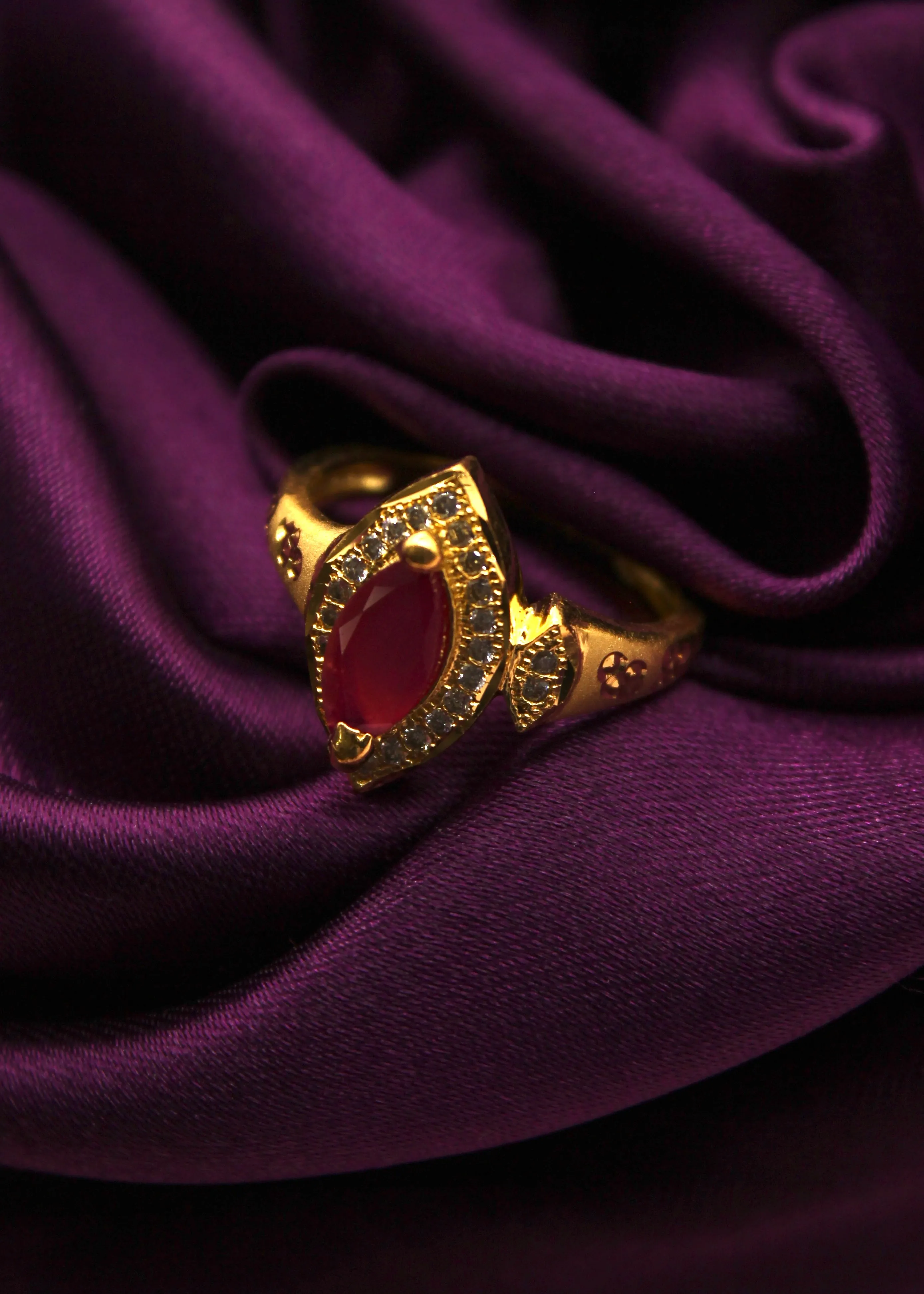 CLASSIC GOLD PLATED FINGER RING