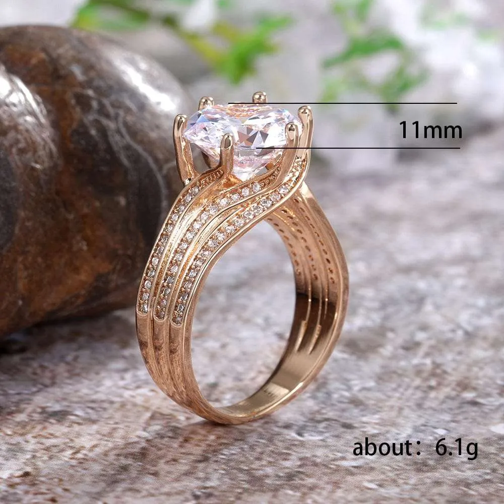 Classic Triband Engagement Ring: Timeless Beauty 💍