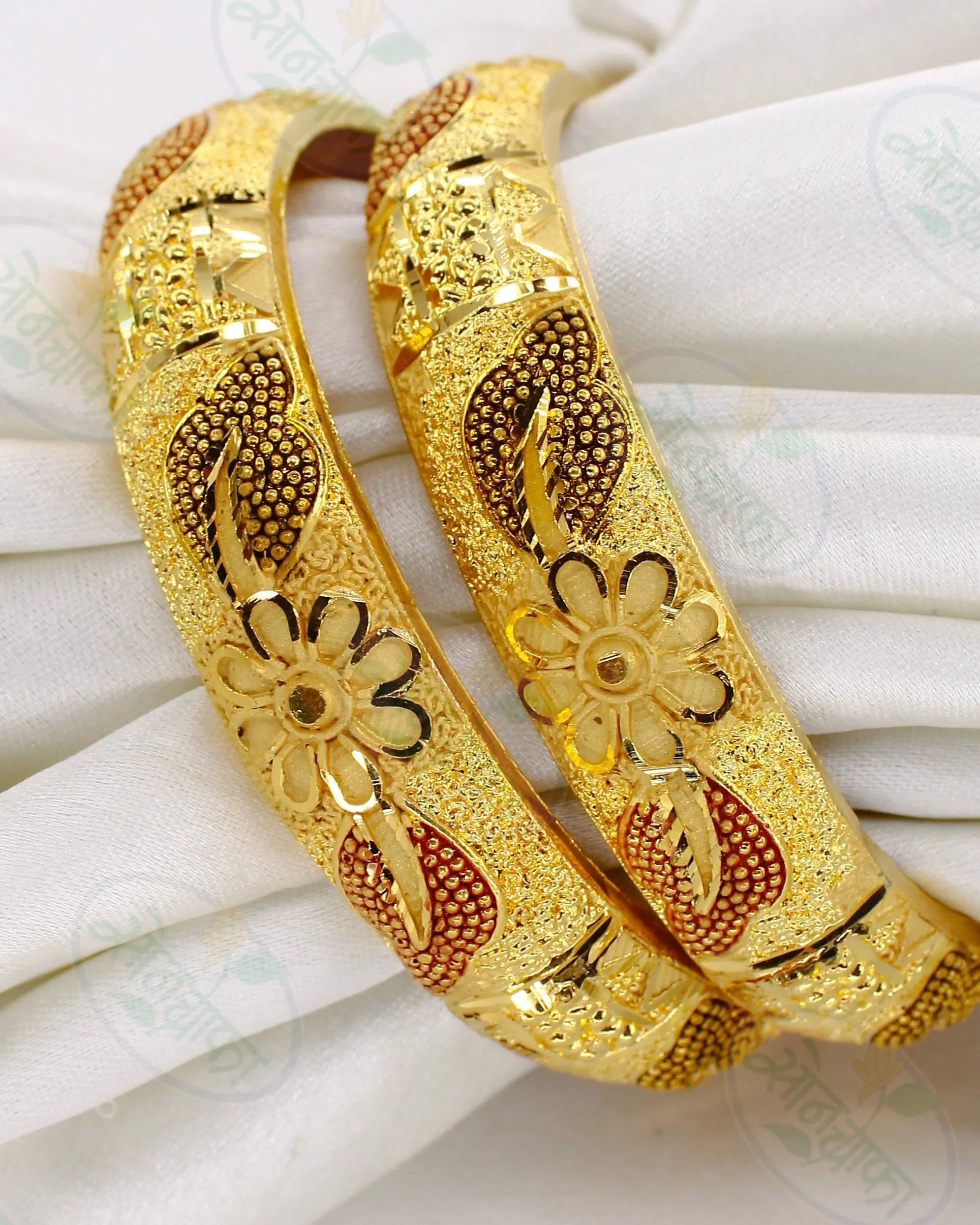 DECOROUS FLORET BANGLES