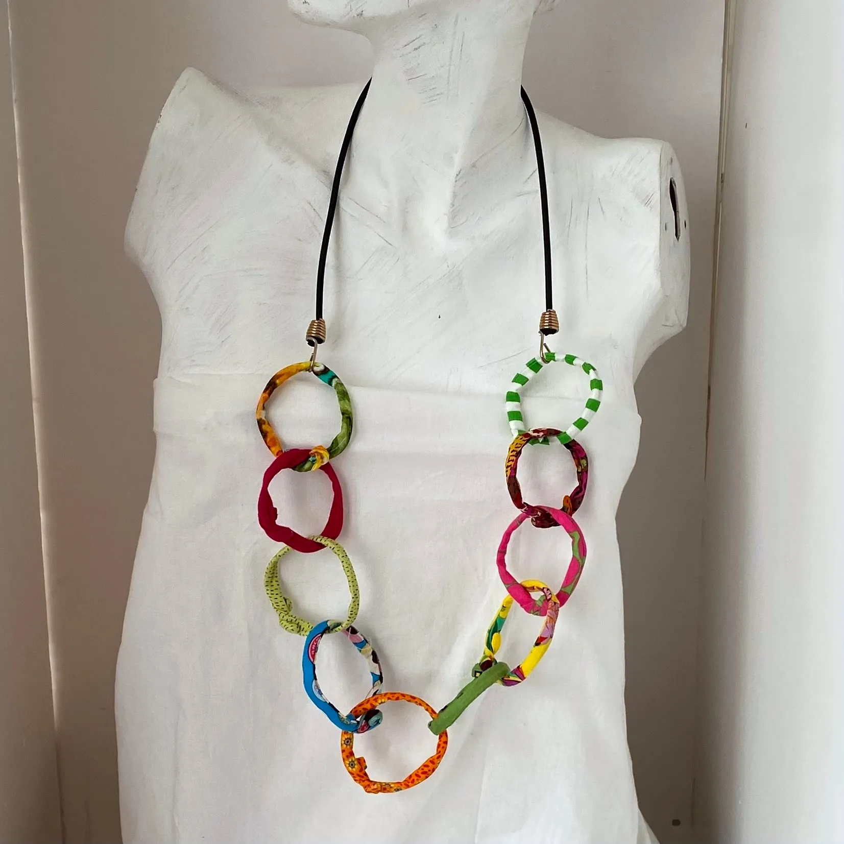 FICKLESTICKS Chain on Bungee Necklace - NEUTRALS (NOT MULTI)