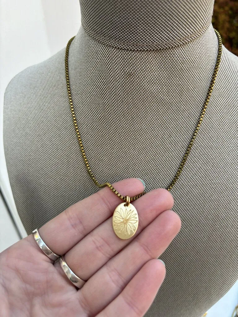 Floral Etched Necklace - Sunflower