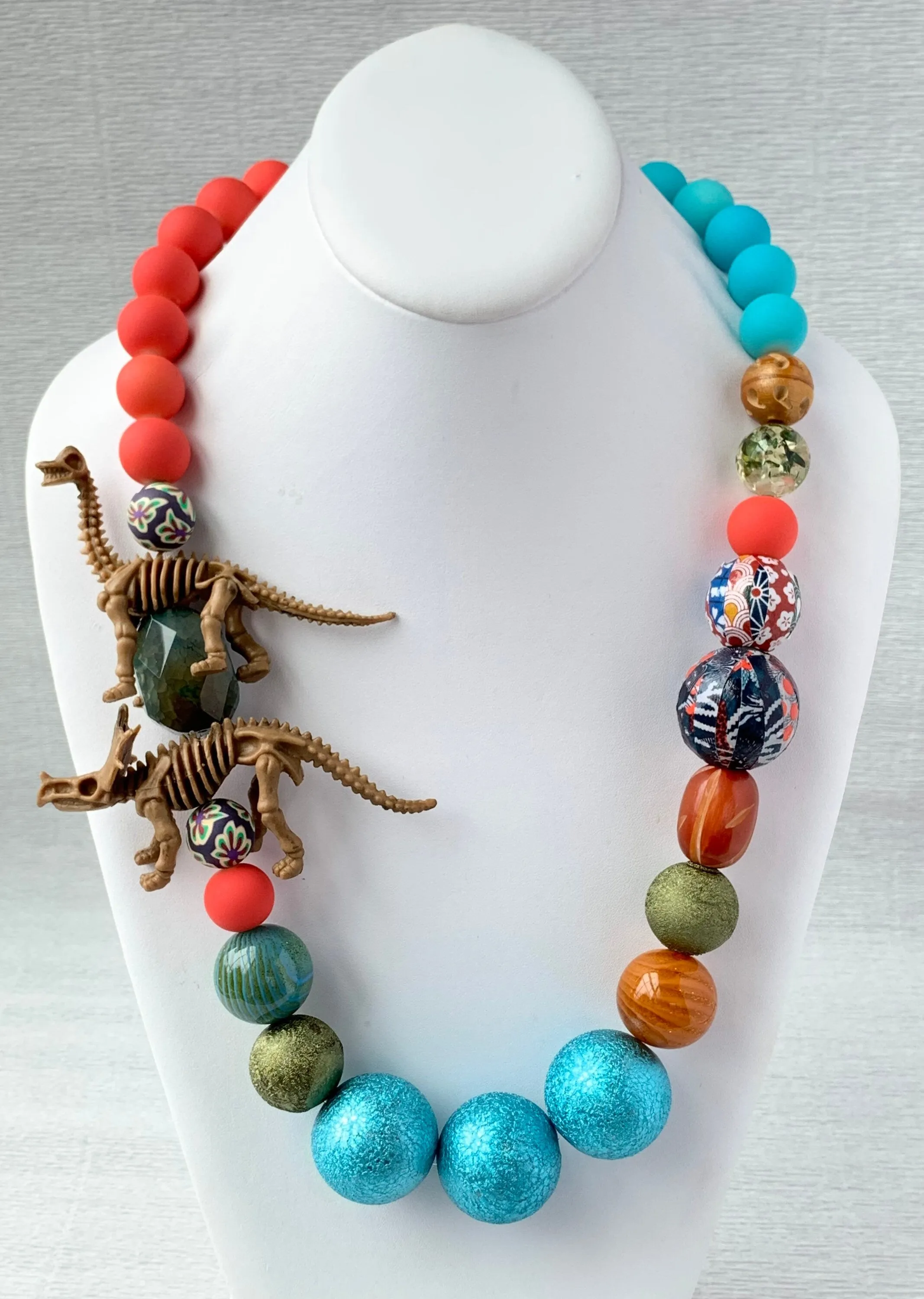 Fossil Queen Mum Necklace