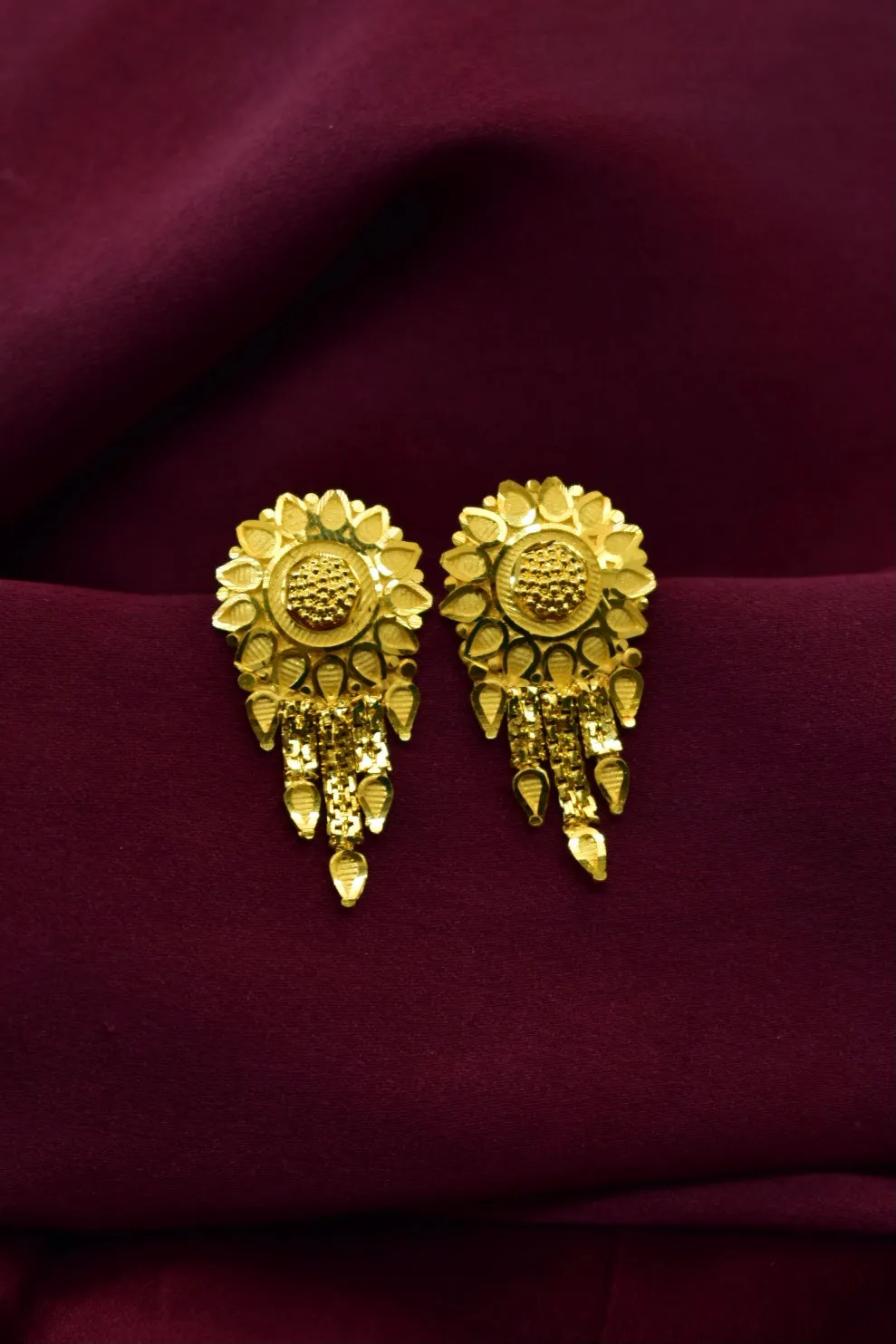 GRACEFUL DESIGNER EARRINGS