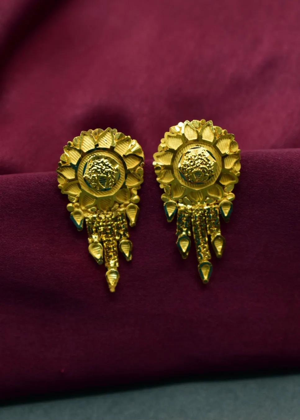 GRACEFUL DESIGNER EARRINGS