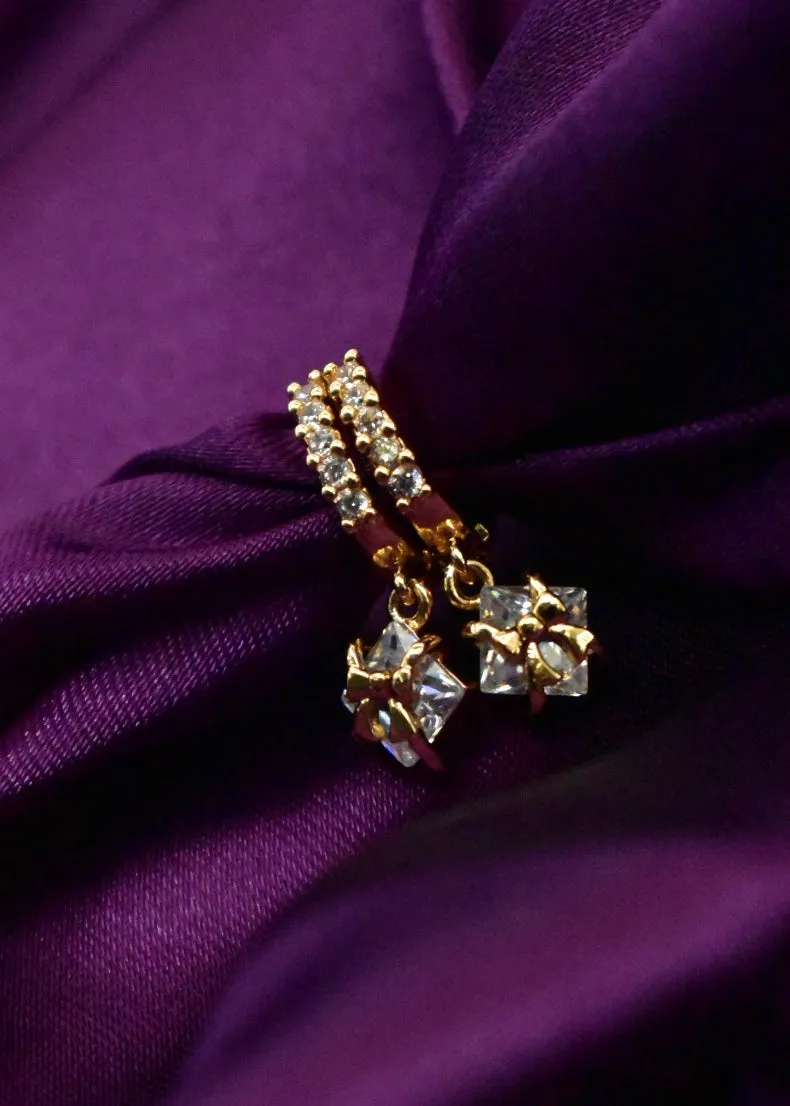 GRACEFUL EAR STUDS