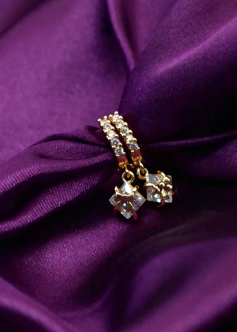GRACEFUL EAR STUDS