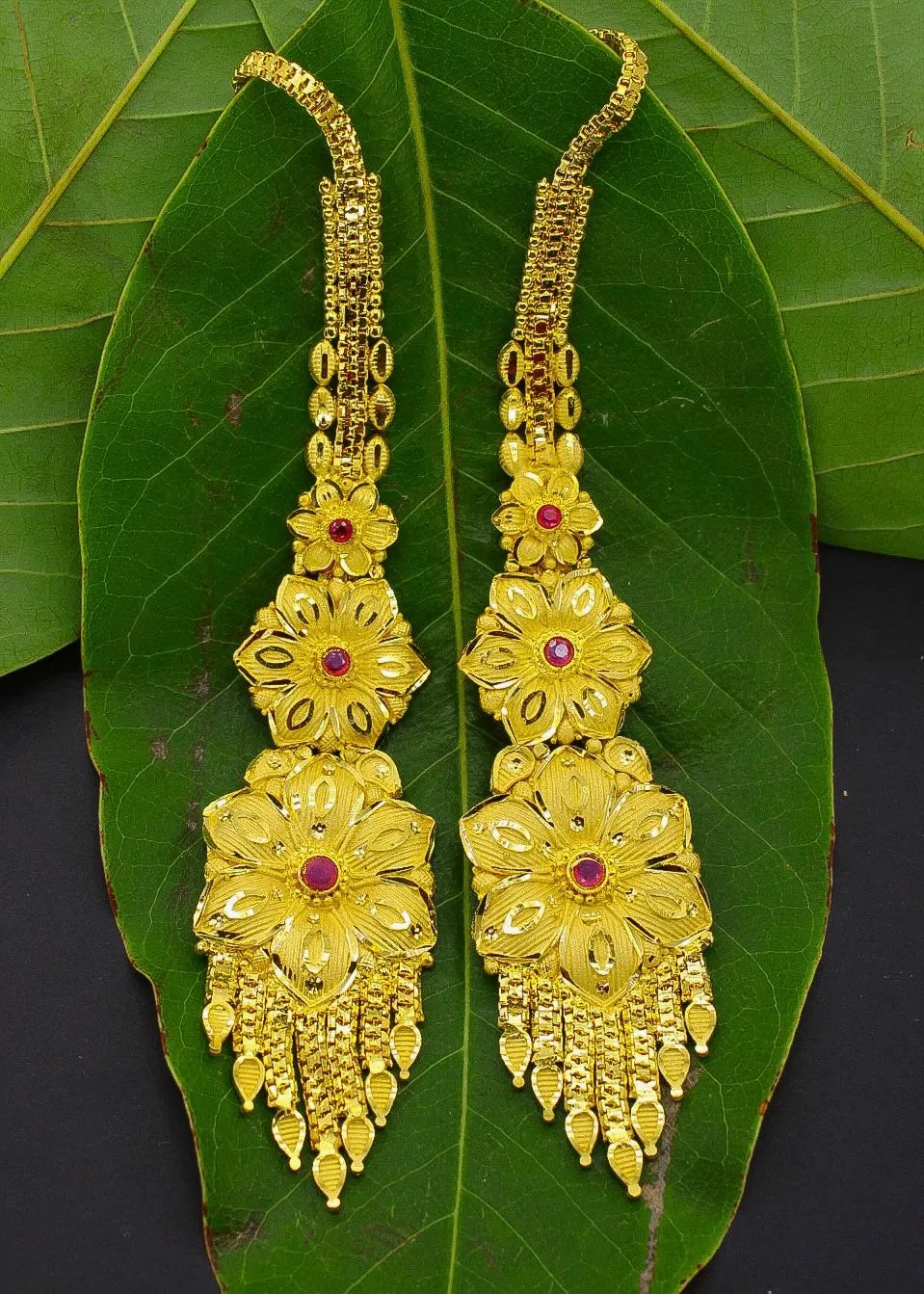 GRACEFUL FLORAL KANCHAIN WITH EARRINGS