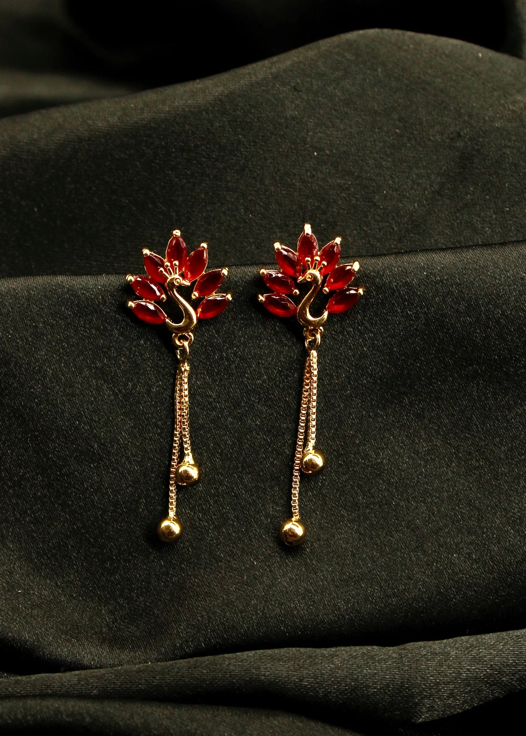 GRACEFUL PEACOCK DIA EARRINGS