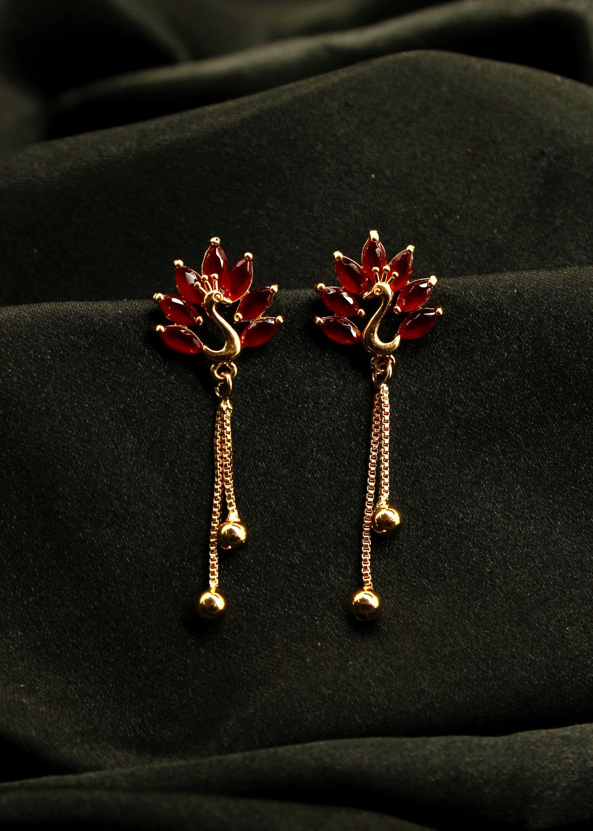 GRACEFUL PEACOCK DIA EARRINGS