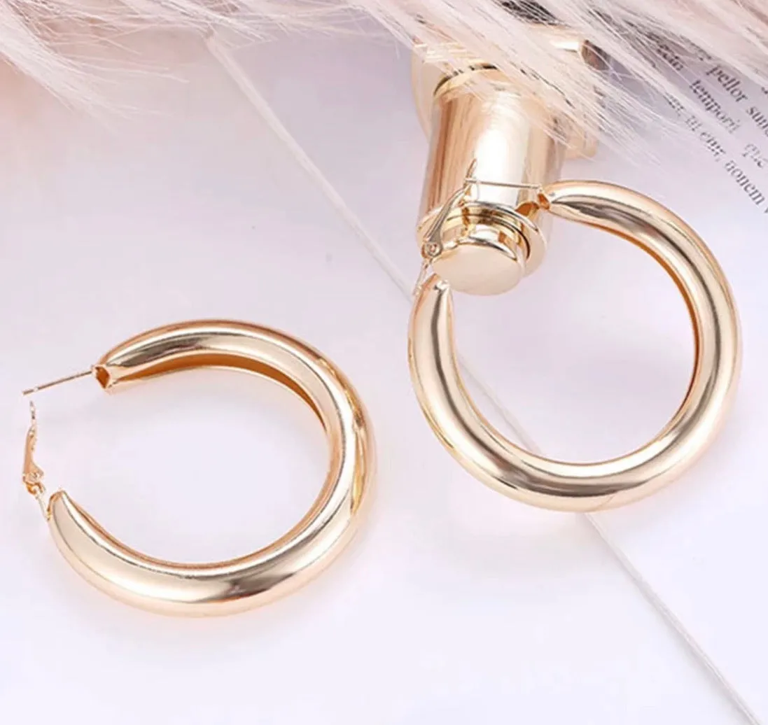 HOOP EARRINGS
