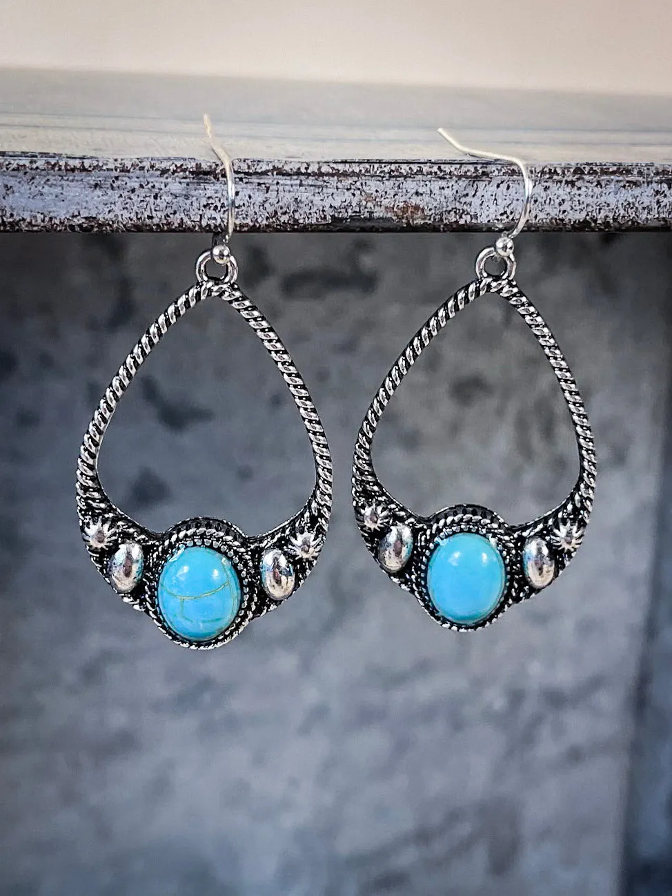 Lasso Teardrop Earring - Silver