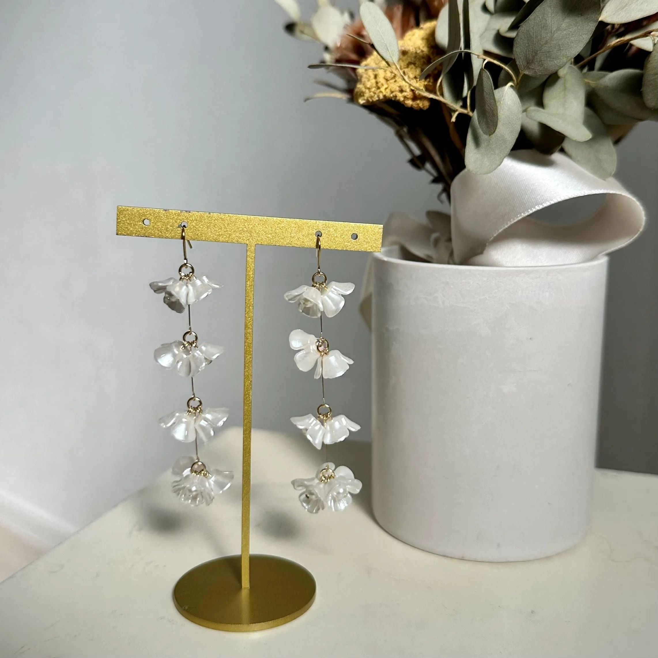 Light and Gorgeous Flower Pierced earrings and Clip-on earrings