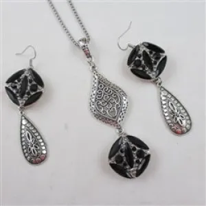 Multi-stone Black Crystal & Rhinestone Pendant Necklace & Earrings