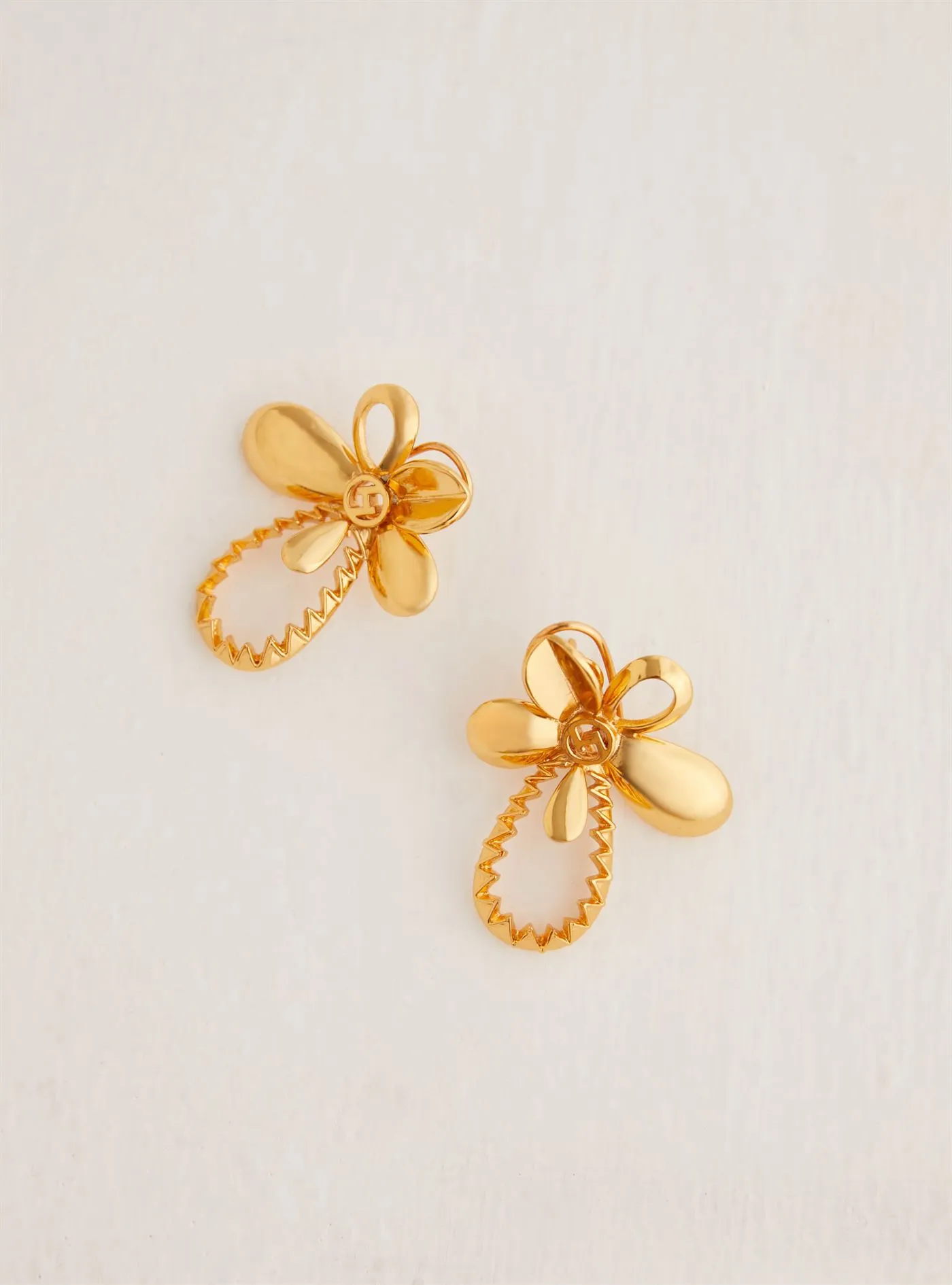 Outhouse   I   Oh Poppi Canal Street Tuberose Stud Earrings Brass, Gold Accessories OHAW21EA031