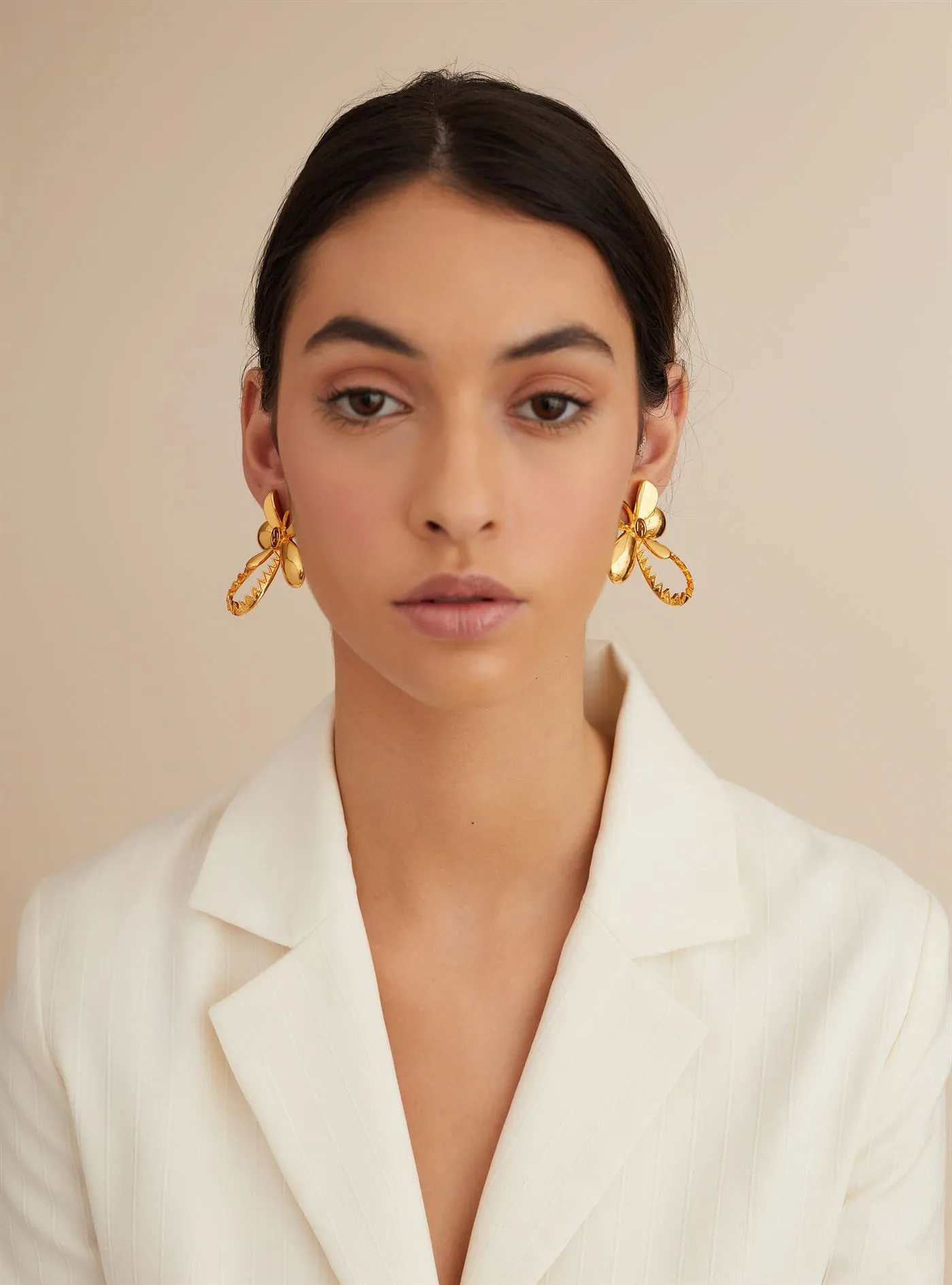 Outhouse   I   Oh Poppi Canal Street Tuberose Stud Earrings Brass, Gold Accessories OHAW21EA031