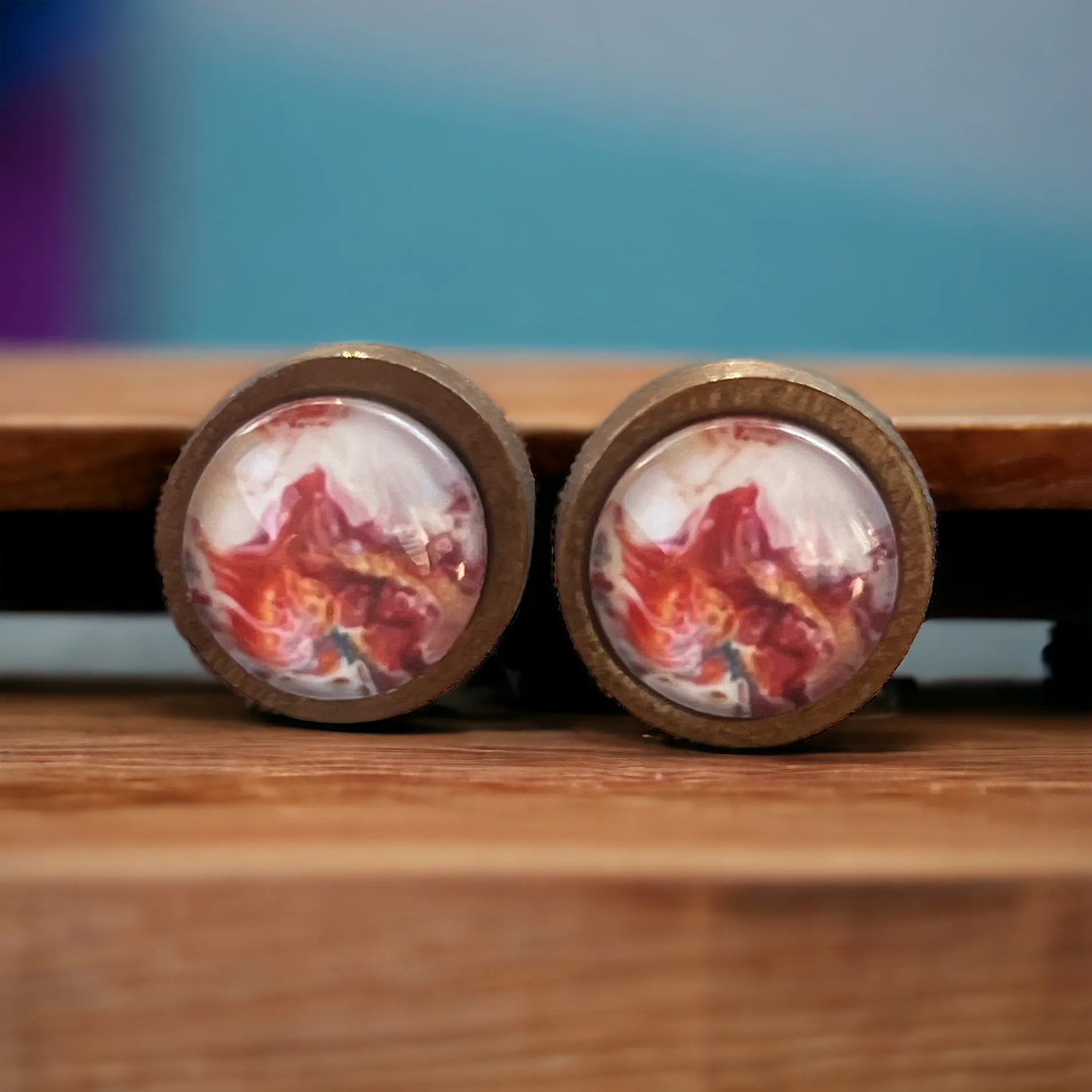 Pink Watercolor Wood Stud Earrings: Chic and Natural Accessories for Everyday Elegance