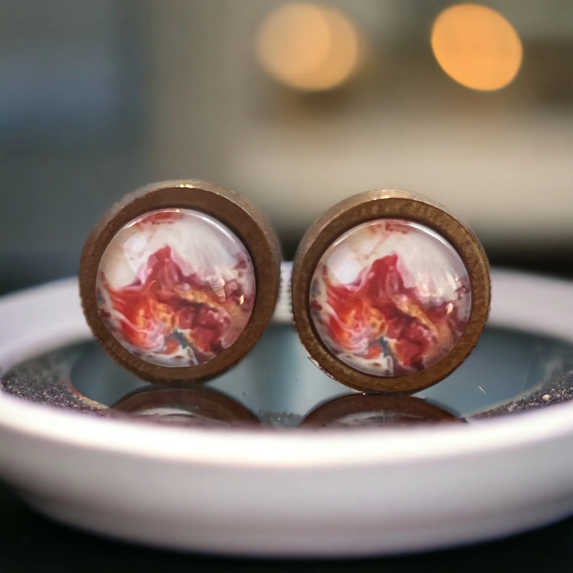 Pink Watercolor Wood Stud Earrings: Chic and Natural Accessories for Everyday Elegance