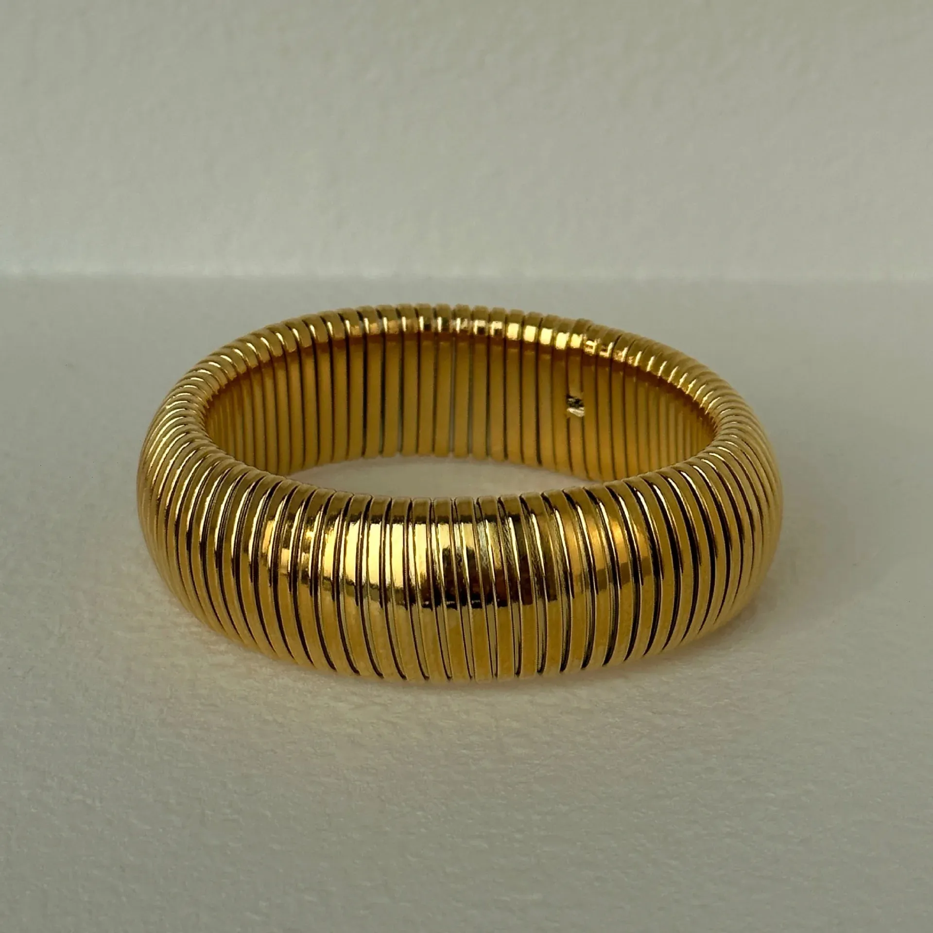 sanceo stackable vintage gold bangles