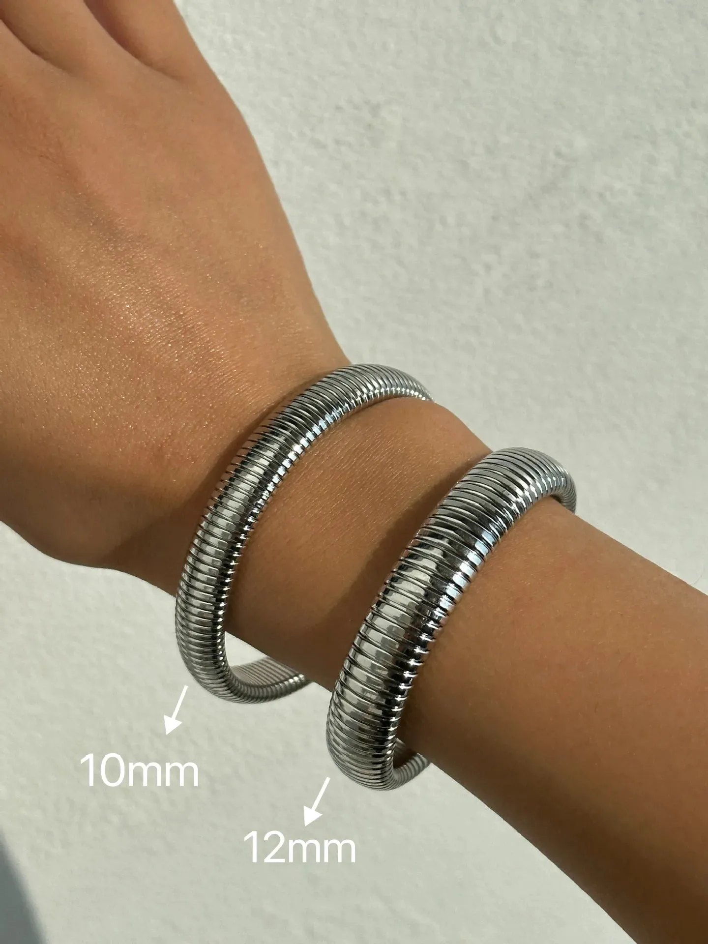 sanceo stackable vintage gold bangles