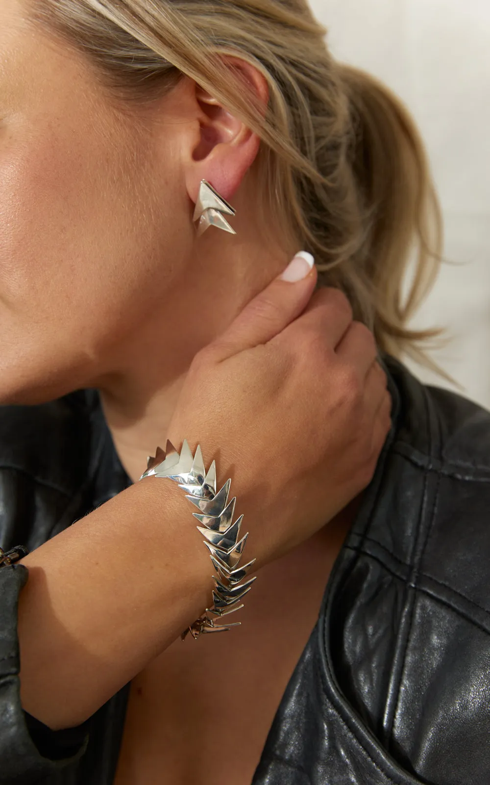 Venus Earrings short
