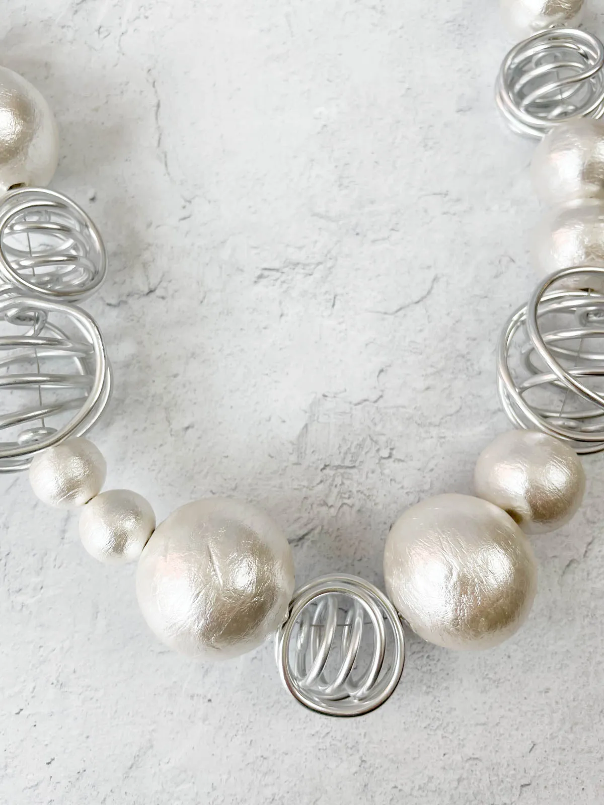 Wilma Necklace, White UL